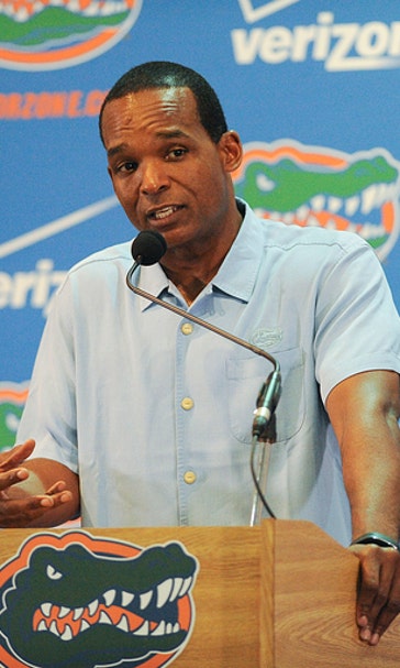 Shannon takes over, makes changes as Florida's interim coach
